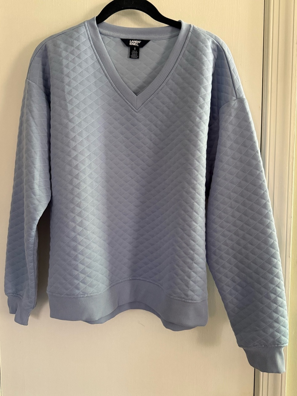 Lands' End Women’s Quilted Light Blue V-Neck Sweatshirt Size S